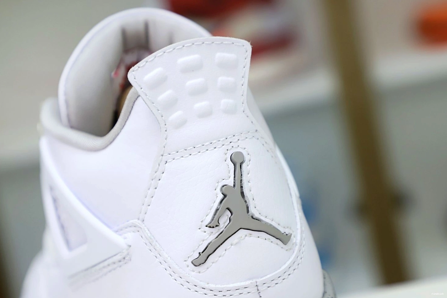 RETRO JORDAN 'WHITE OREO' 4 AIR 0921